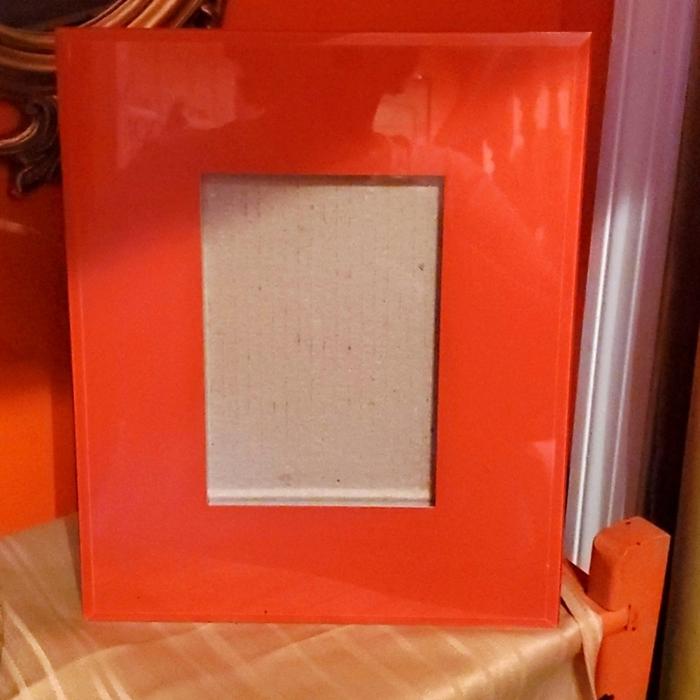 Centerpiece Glass Photo Frame that Stands 12 Inches Tall, Fits a 4x6 Photo